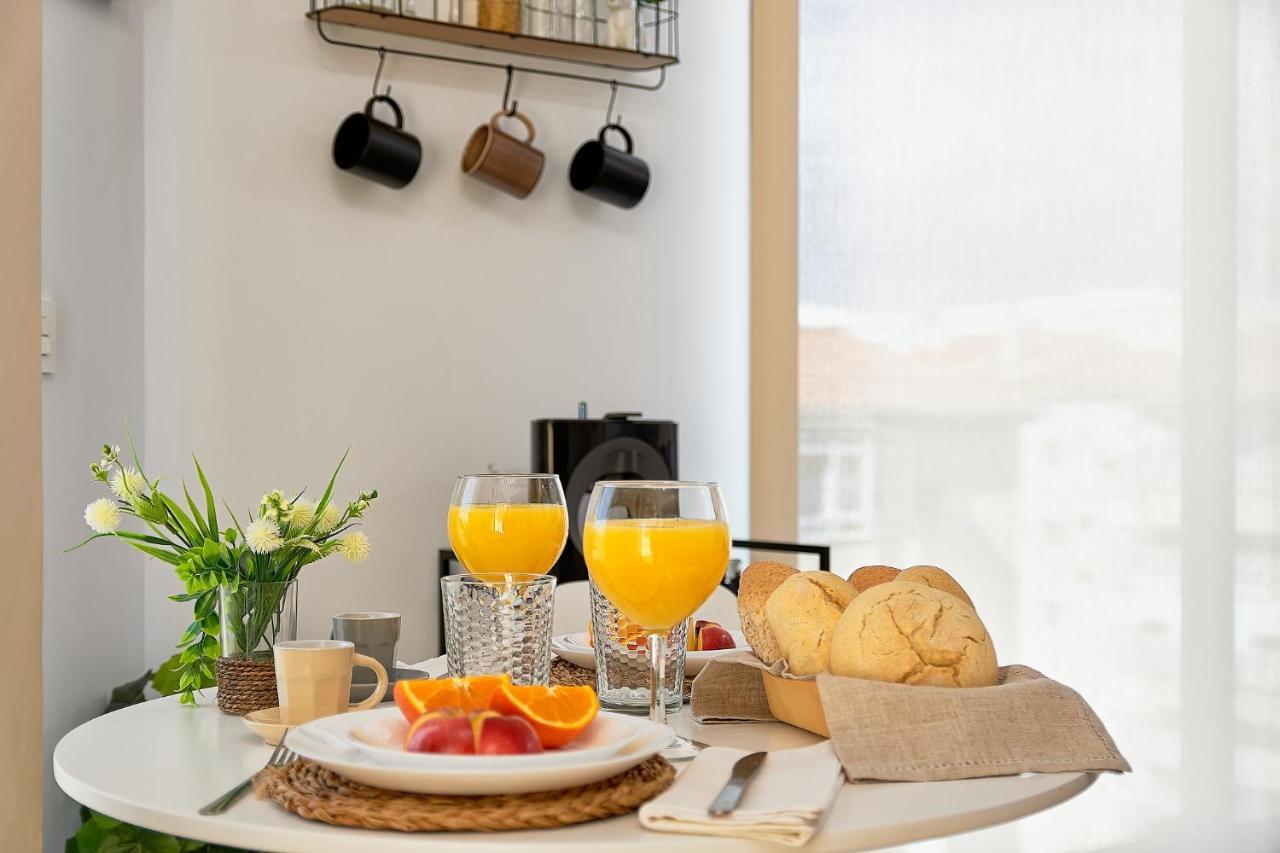 Sunny Elite Apartment Малага Екстериор снимка